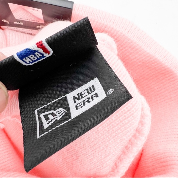 New Era Chicago Bulls 6x Champions NBA Finals Cuffed Beanie Hat - Picture 9 of 10